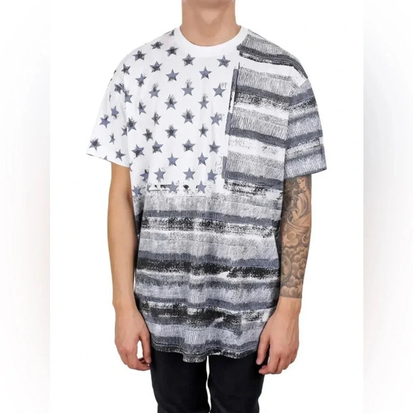 Givenchy
Stars and Stripes Full Flag Print Oversized T-Shirt - Picture 1 of 5